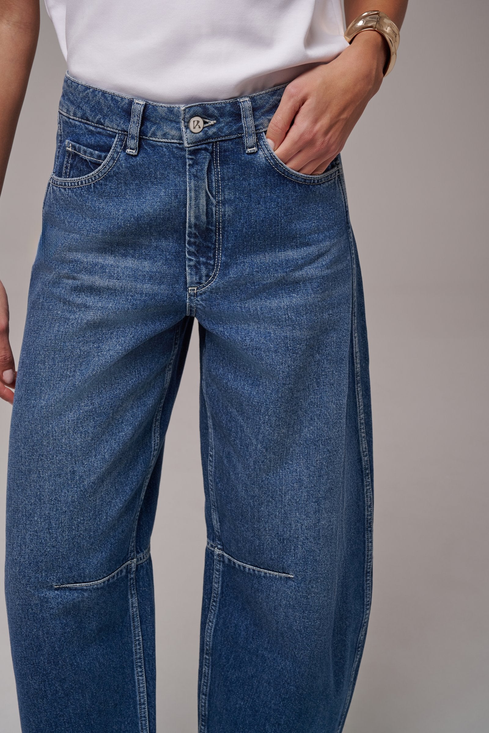 Aria Medium Blue