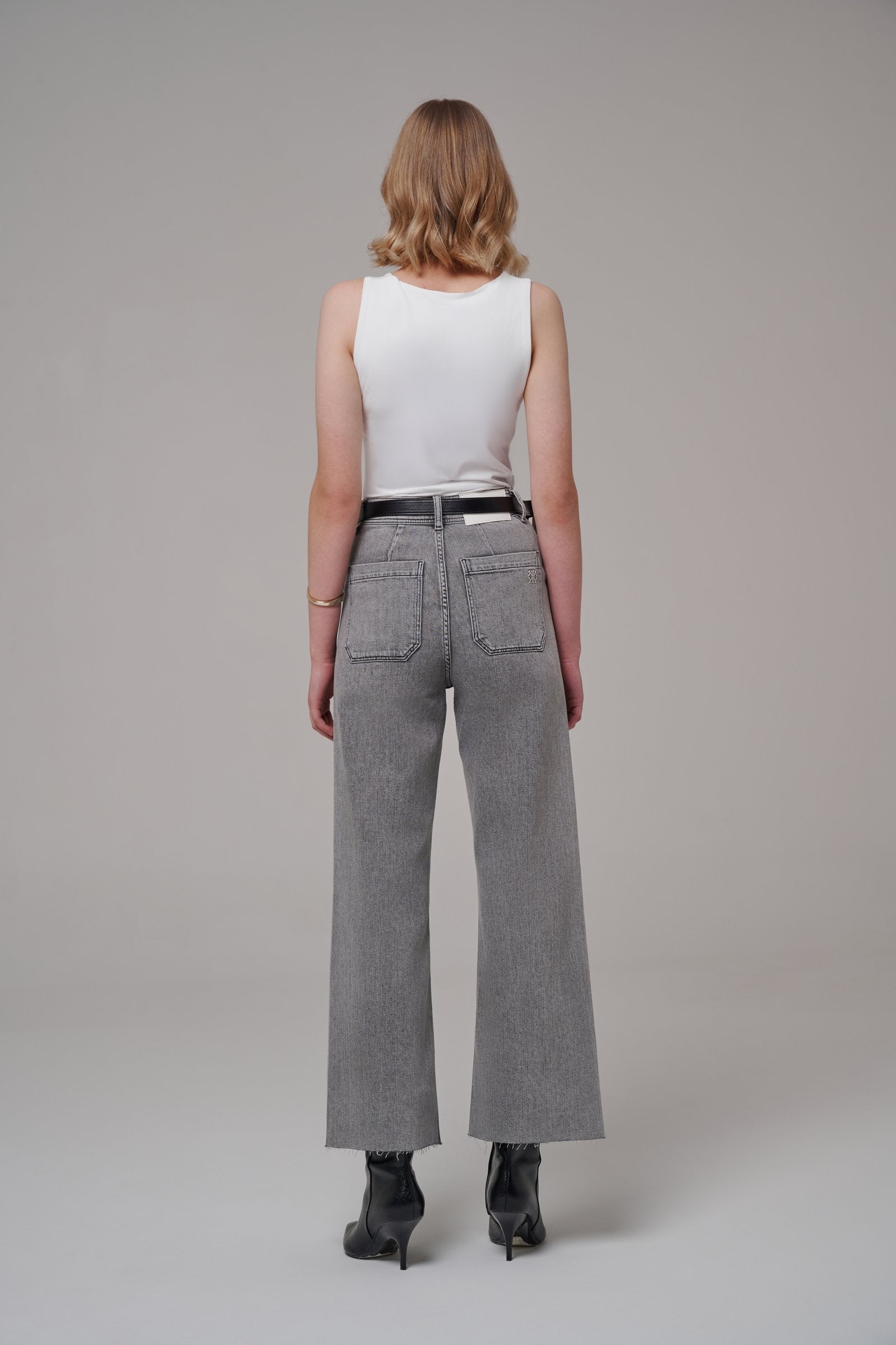 Gigi Medium Grey
