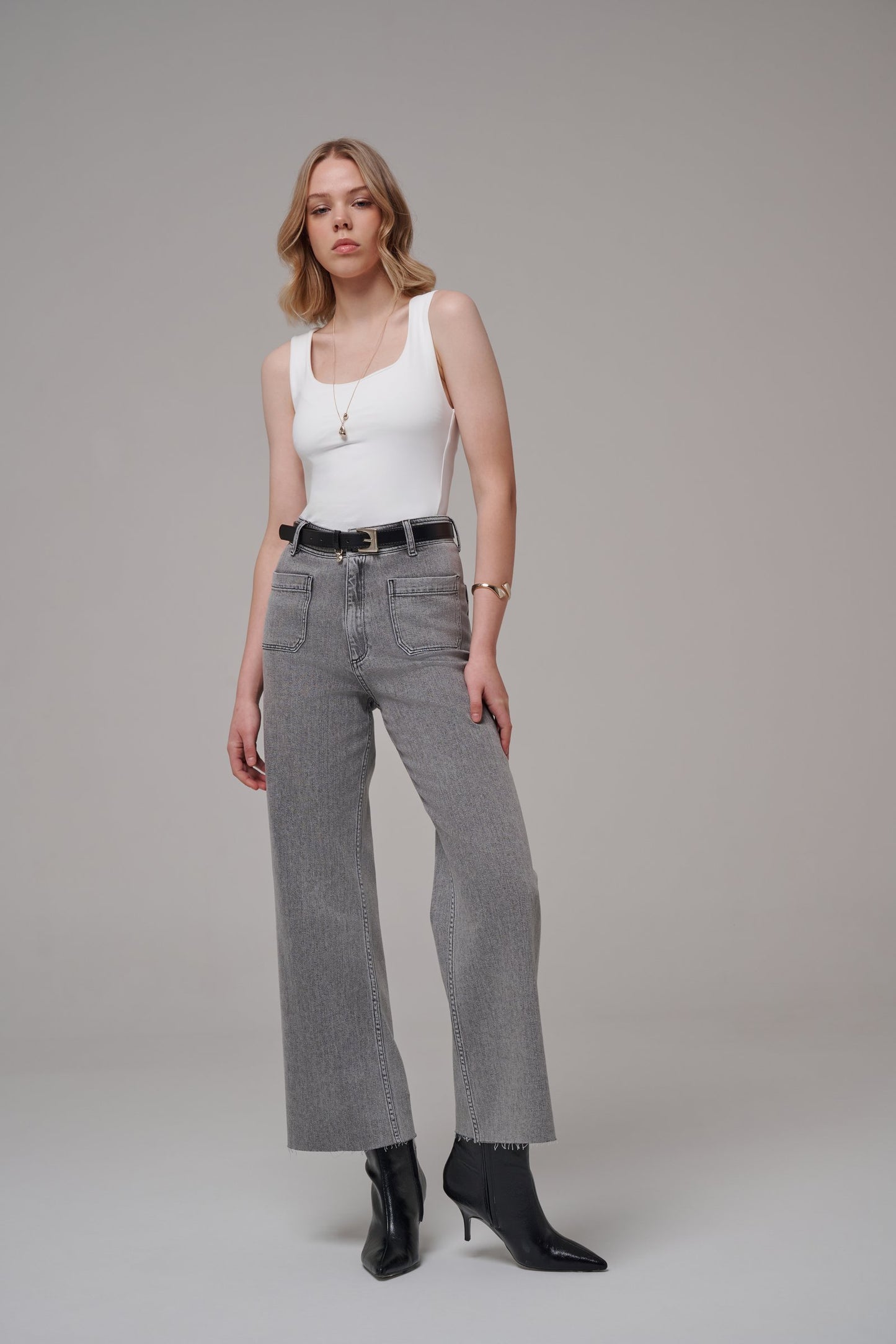 Gigi Medium Grey