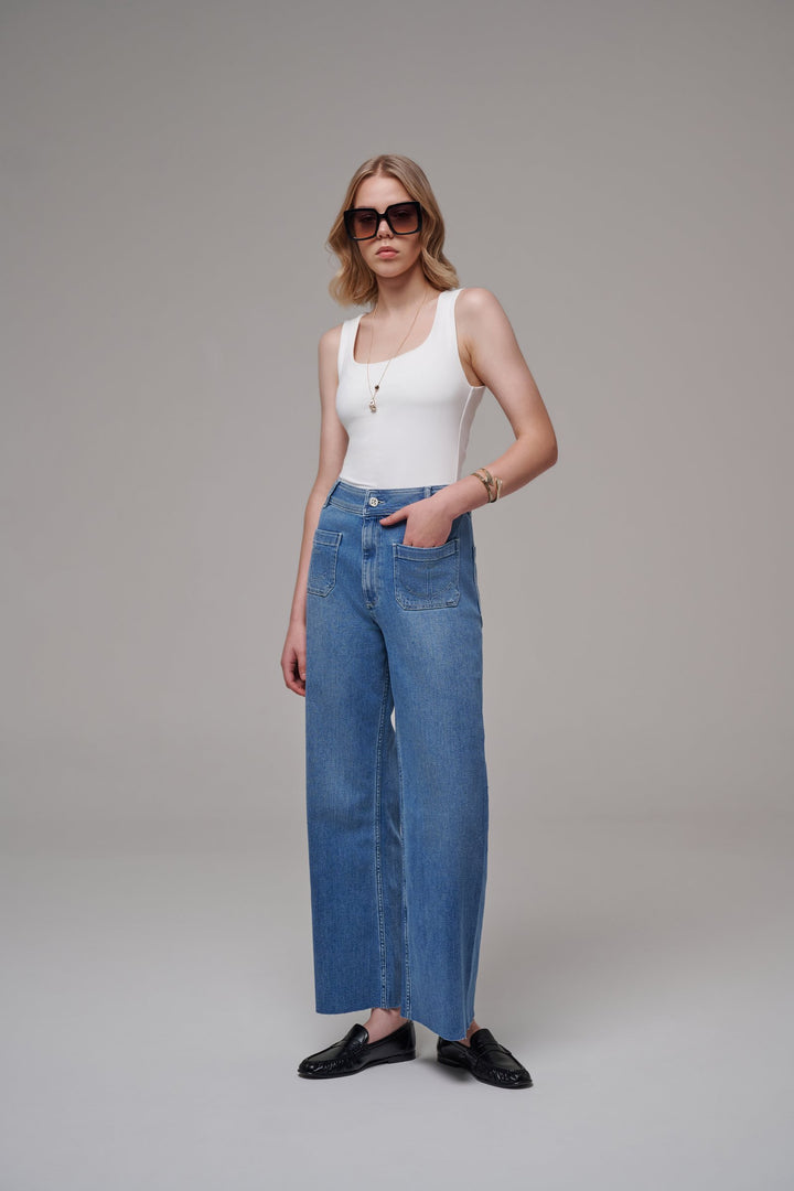 Gigi Light Blue