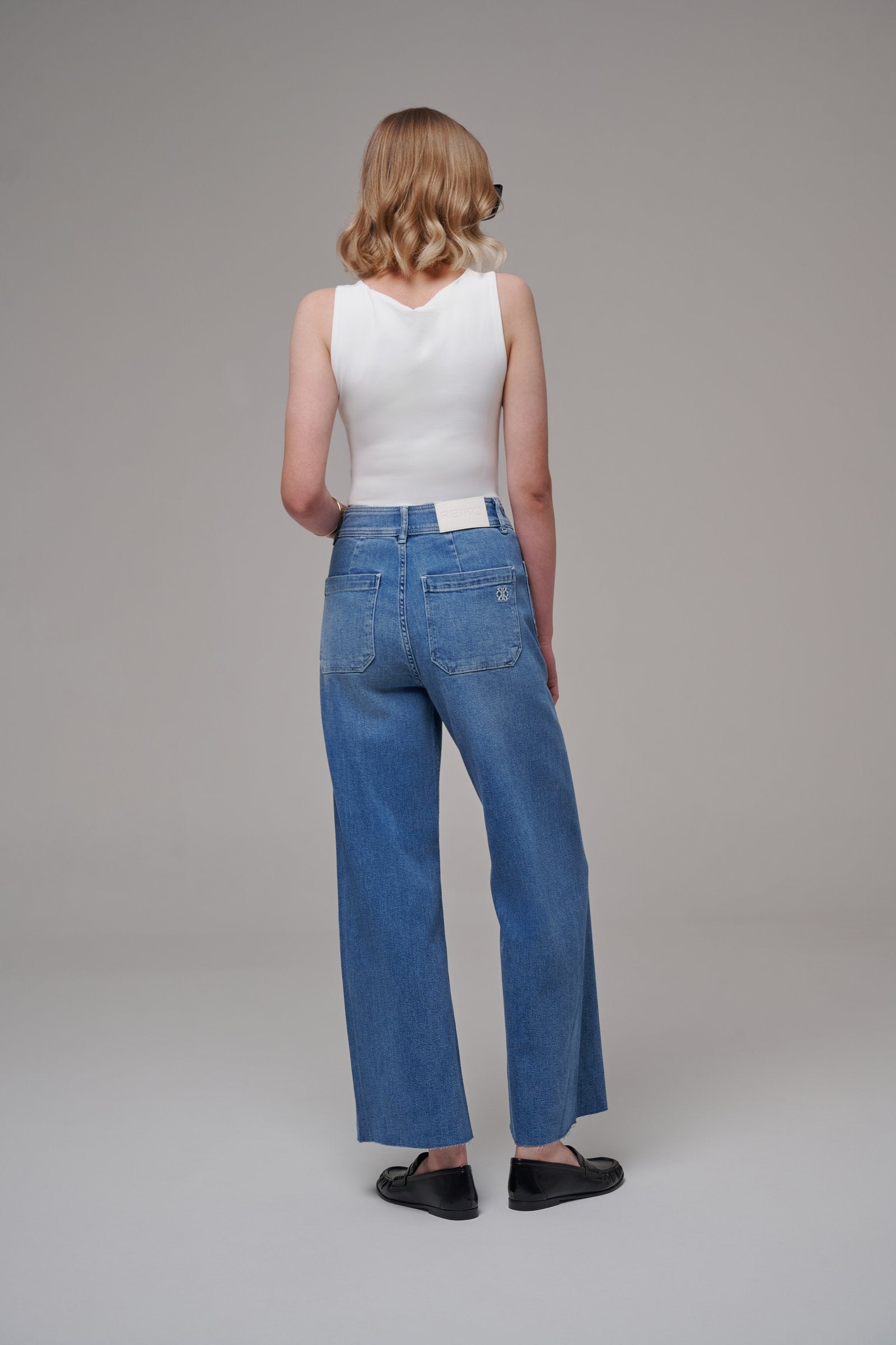Gigi Light Blue