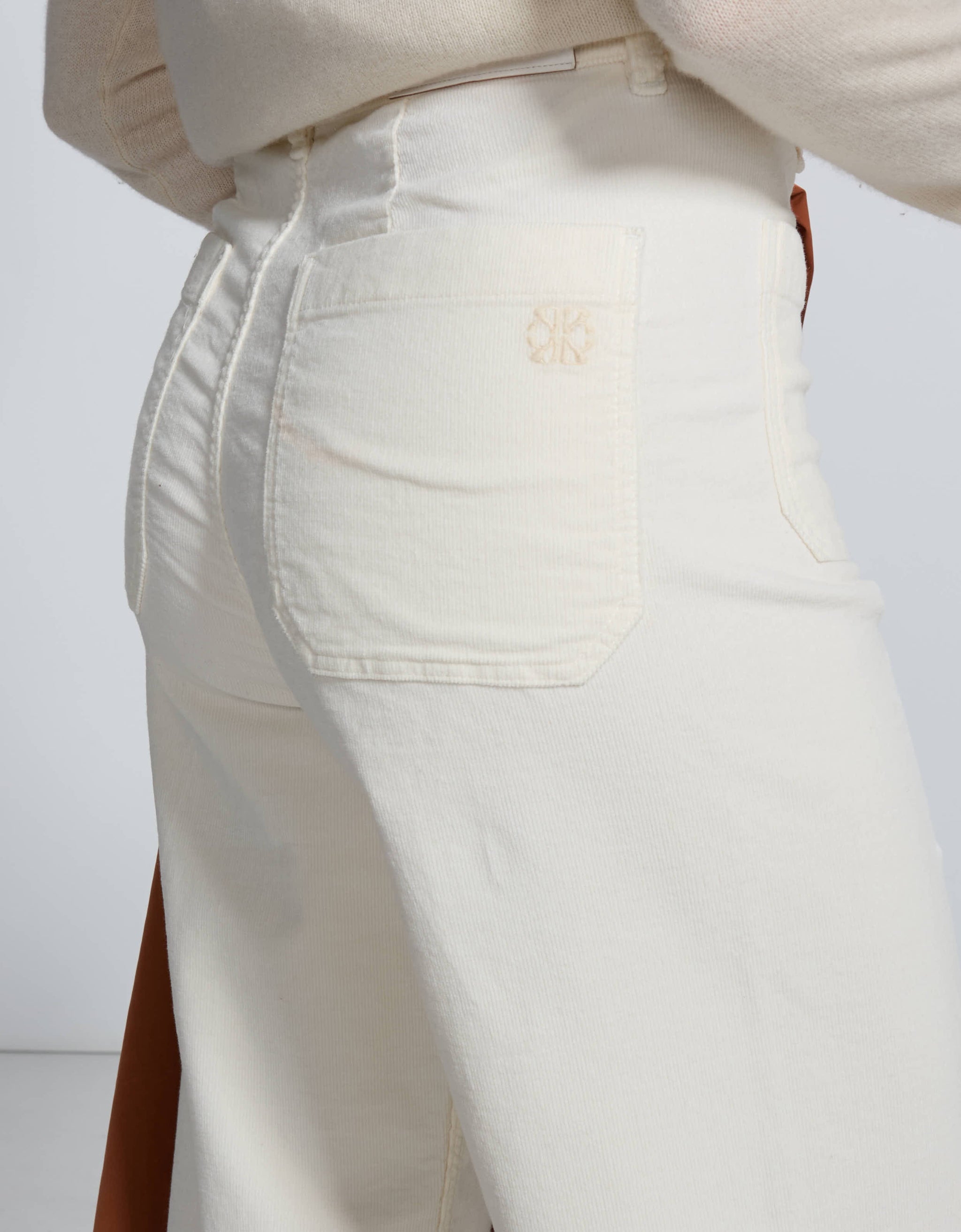 Gigi Velvet Ecru - detail view - ReikoParis