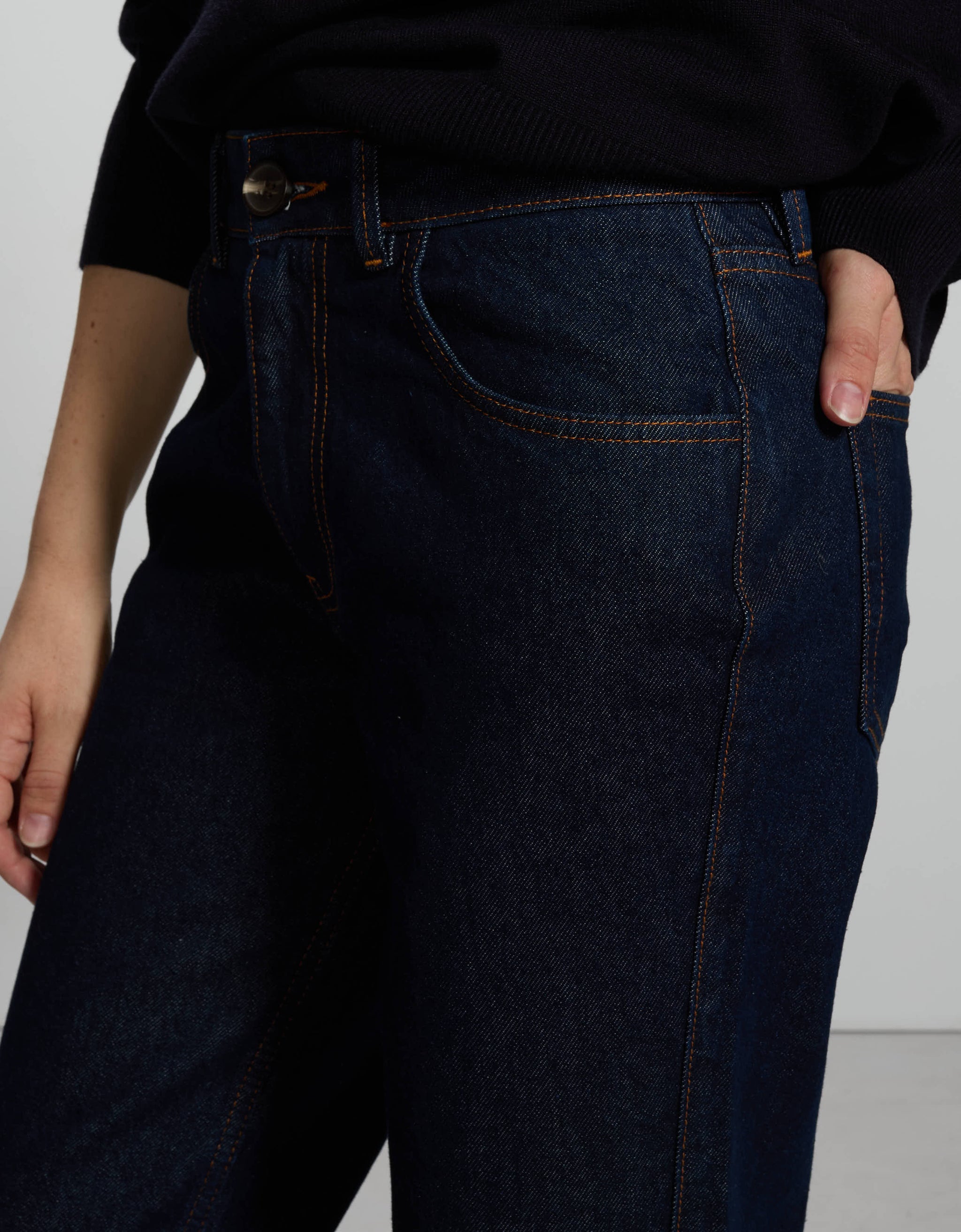 Gina Dark Blue - close-up view - ReikoParis