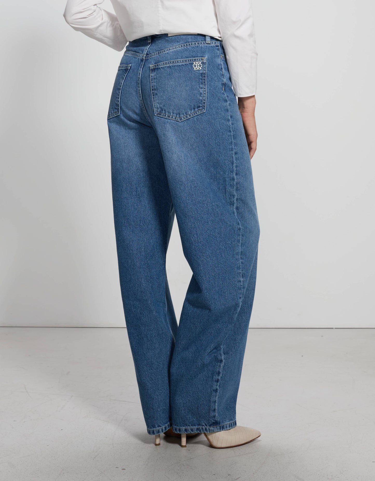 Harlow Medium Blue - back view - ReikoParis
