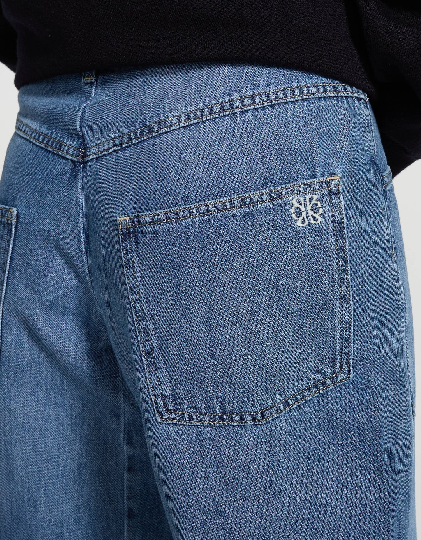 Harold Light Blue - detail view - ReikoParis