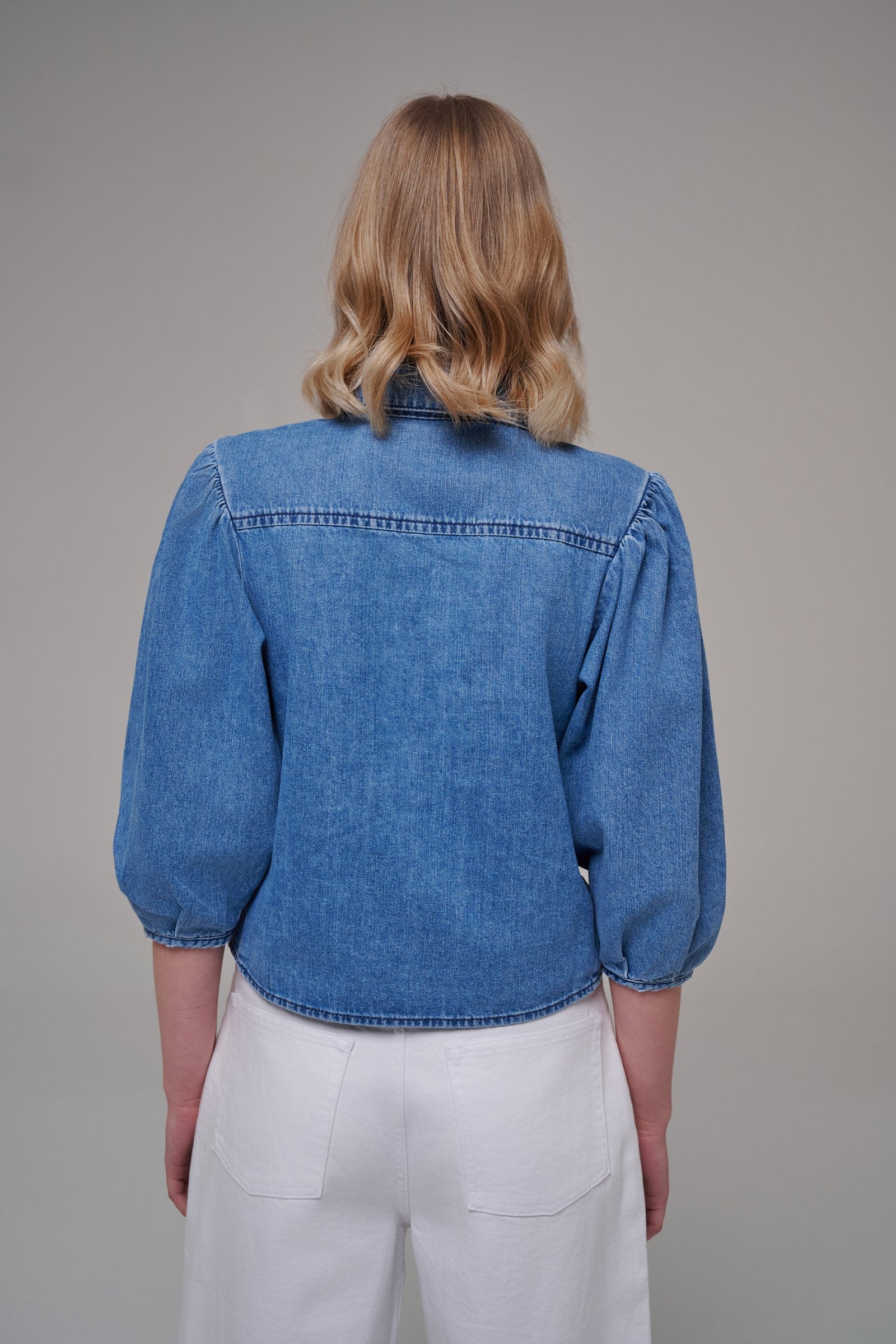 Hazel Medium Blue
