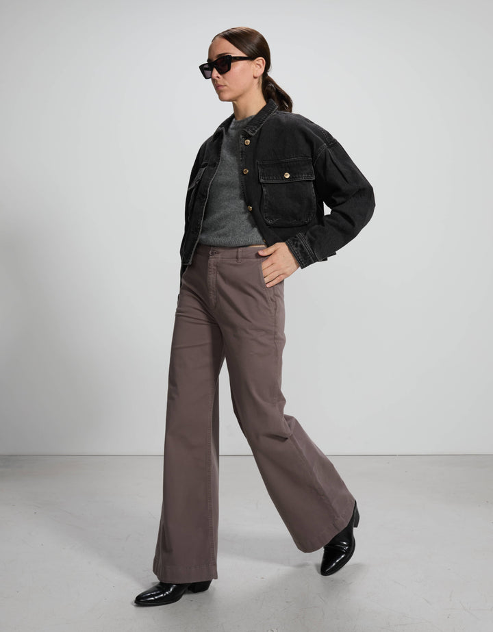 lara dull grey
