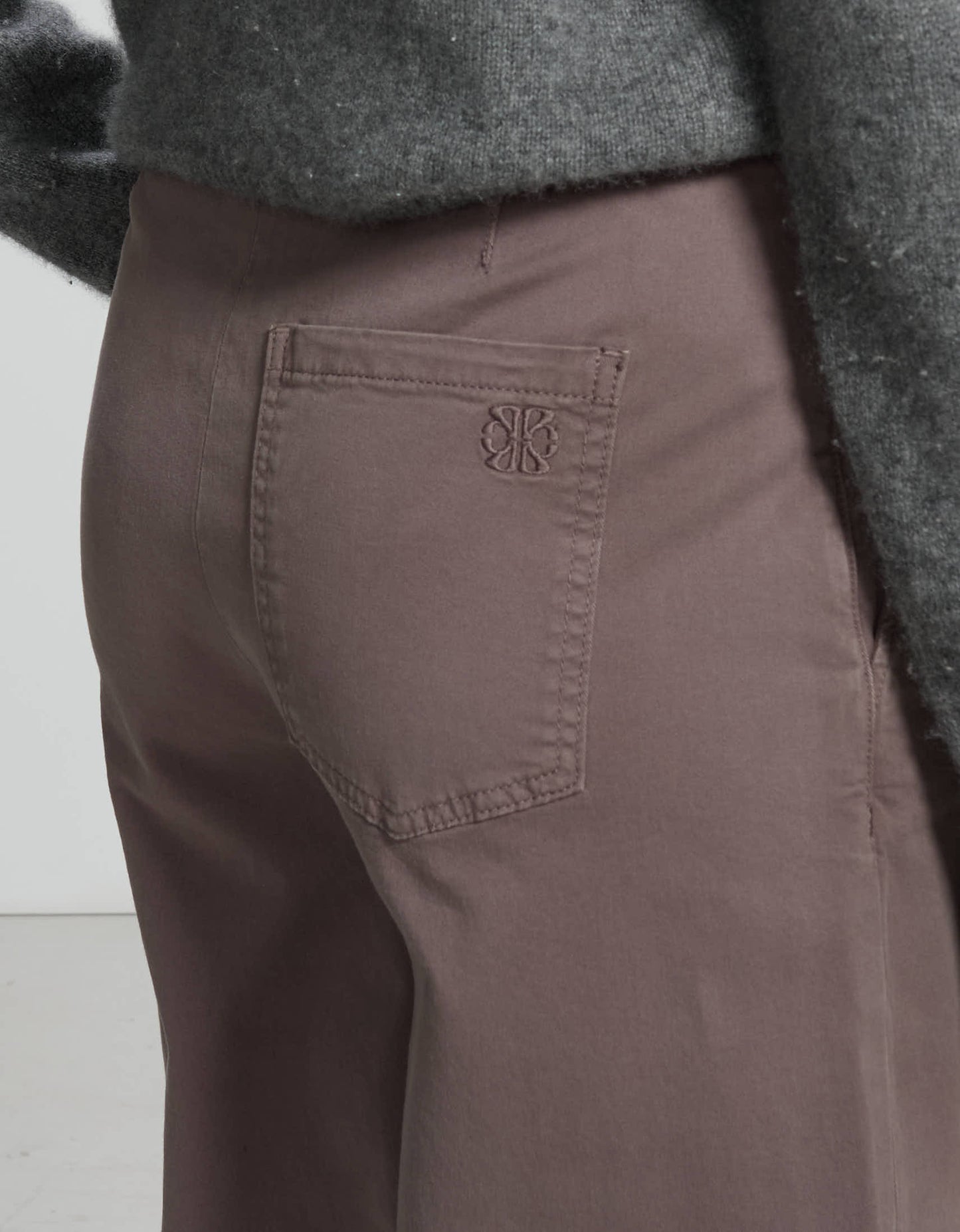Lara Dull Grey - detail view - ReikoParis