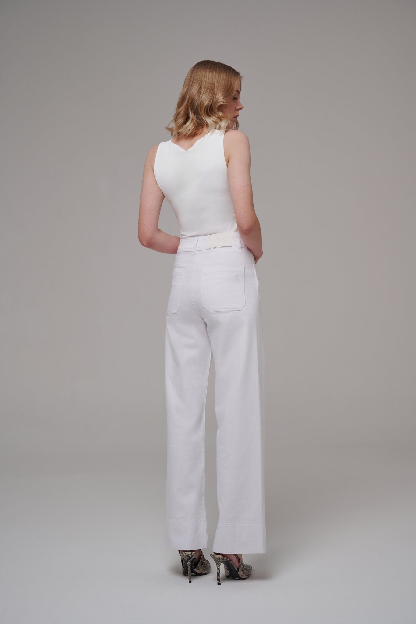 Lily Bow White