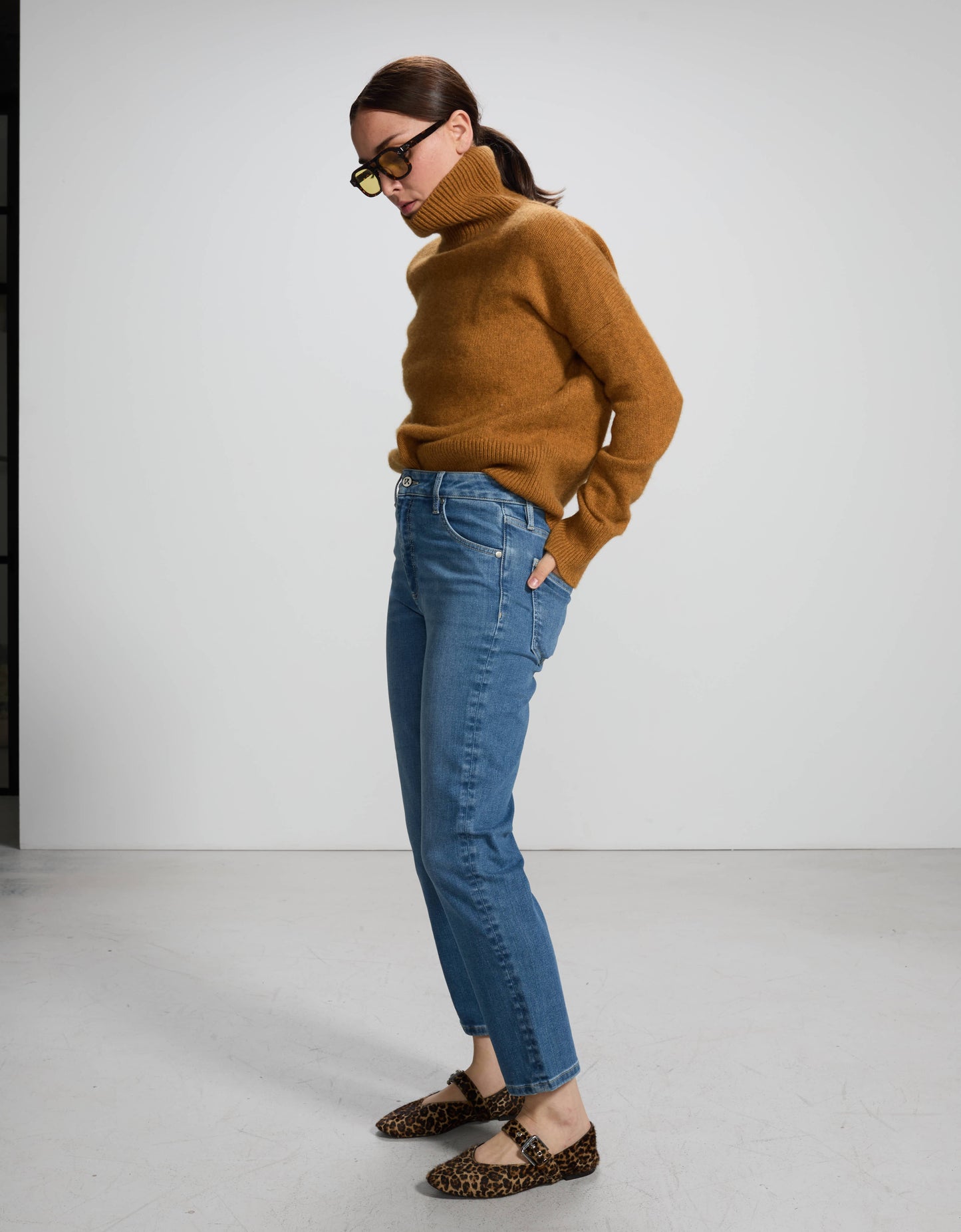 Mila Light Blue - side view - ReikoParis