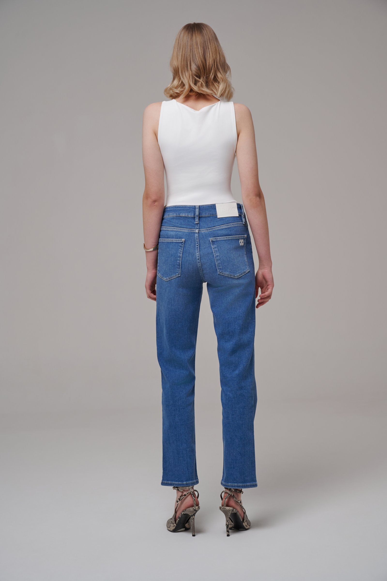 Mila Medium Blue