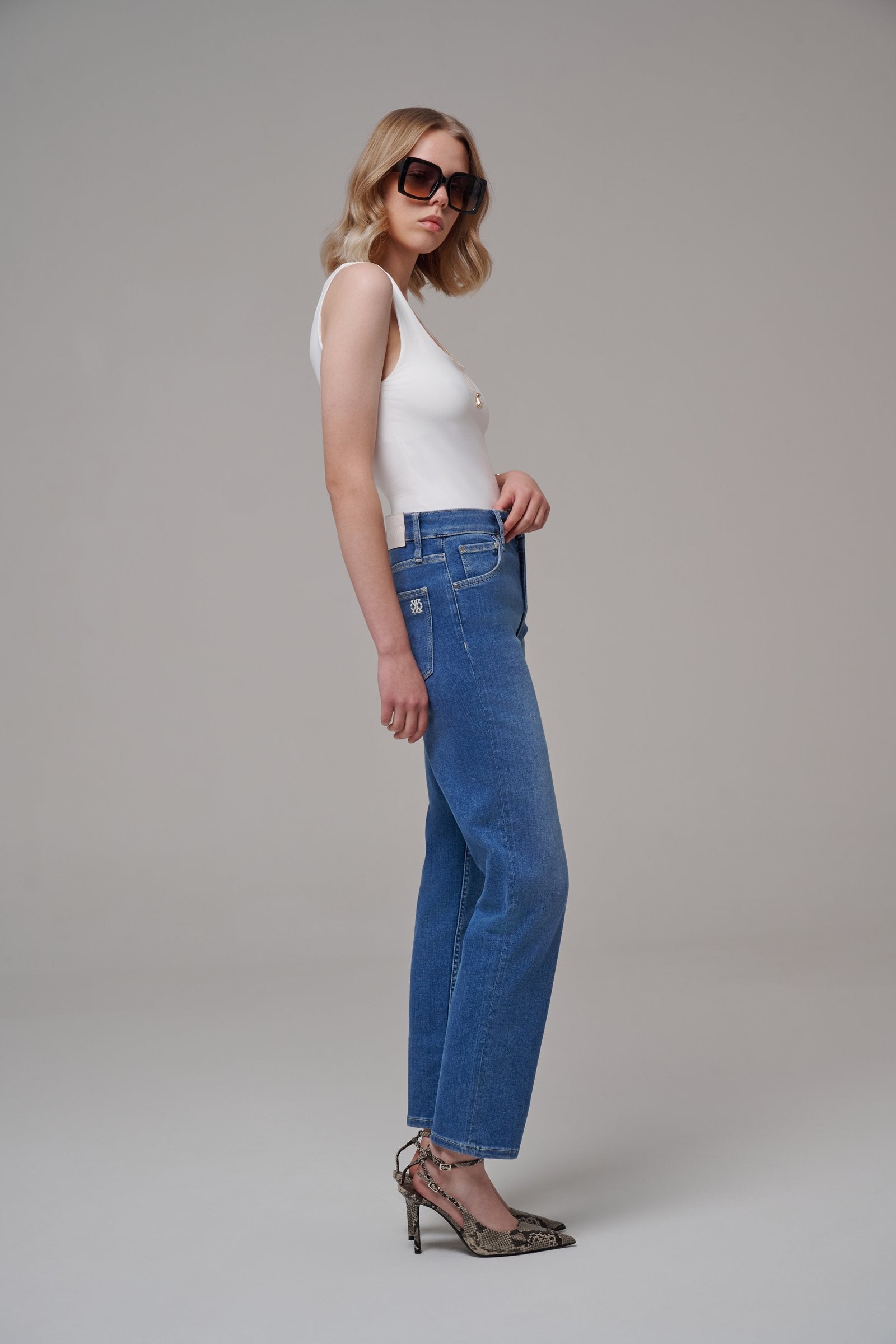 Mila Medium Blue