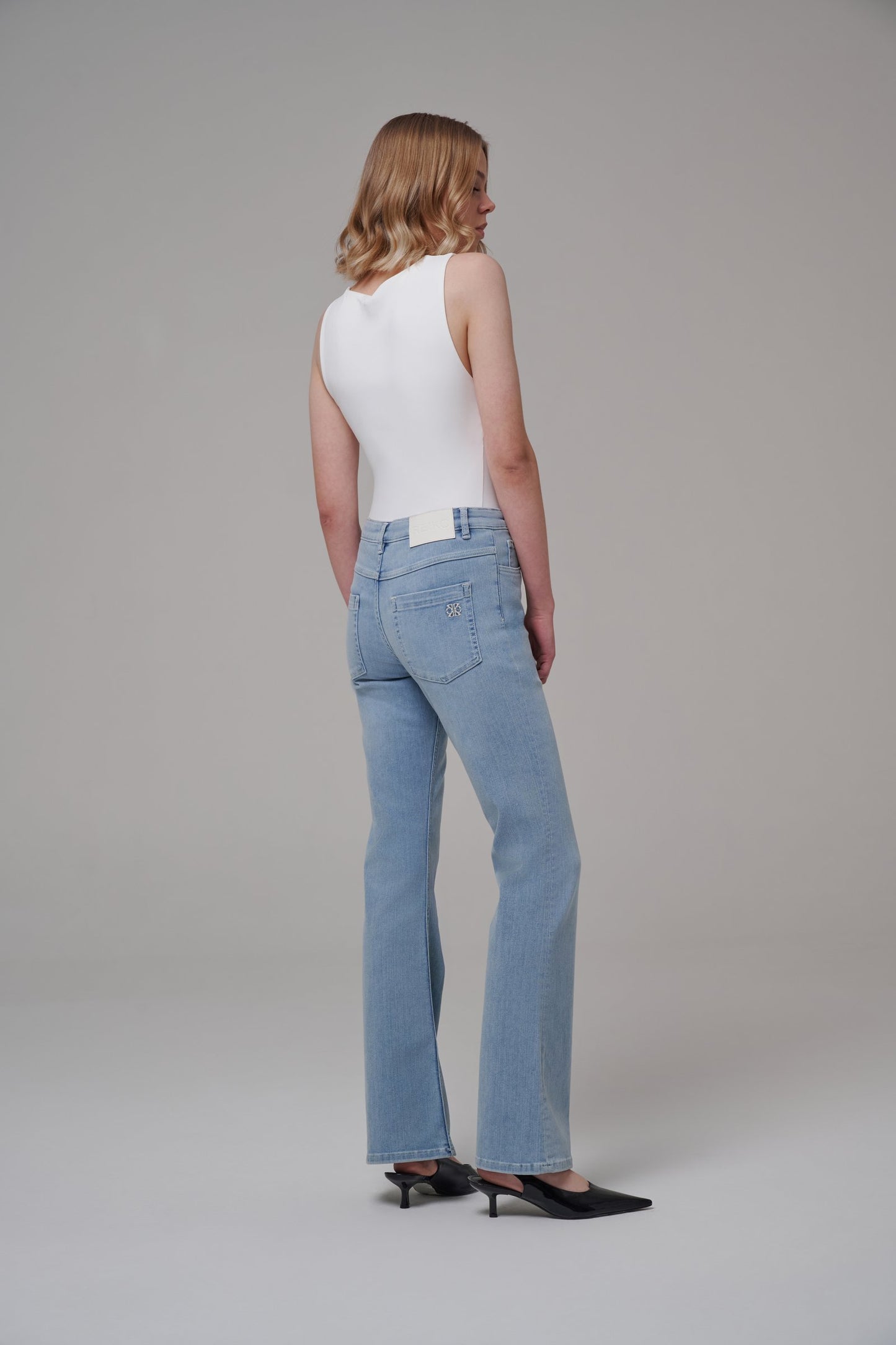 Monroe Medium Blue