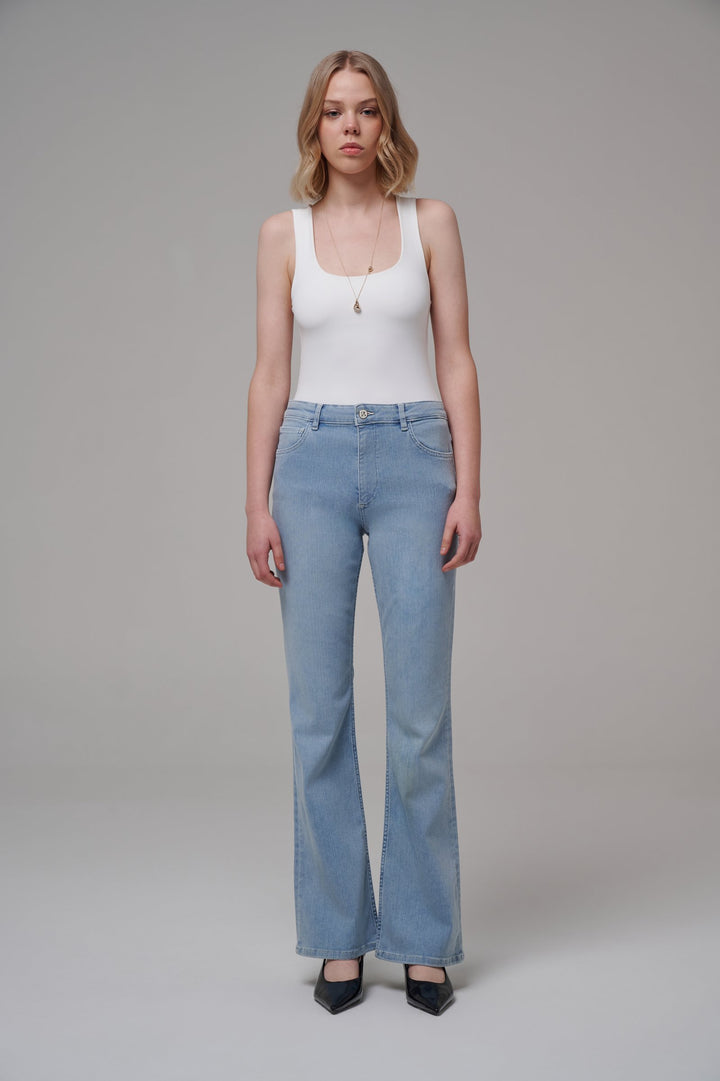 Monroe Medium Blue