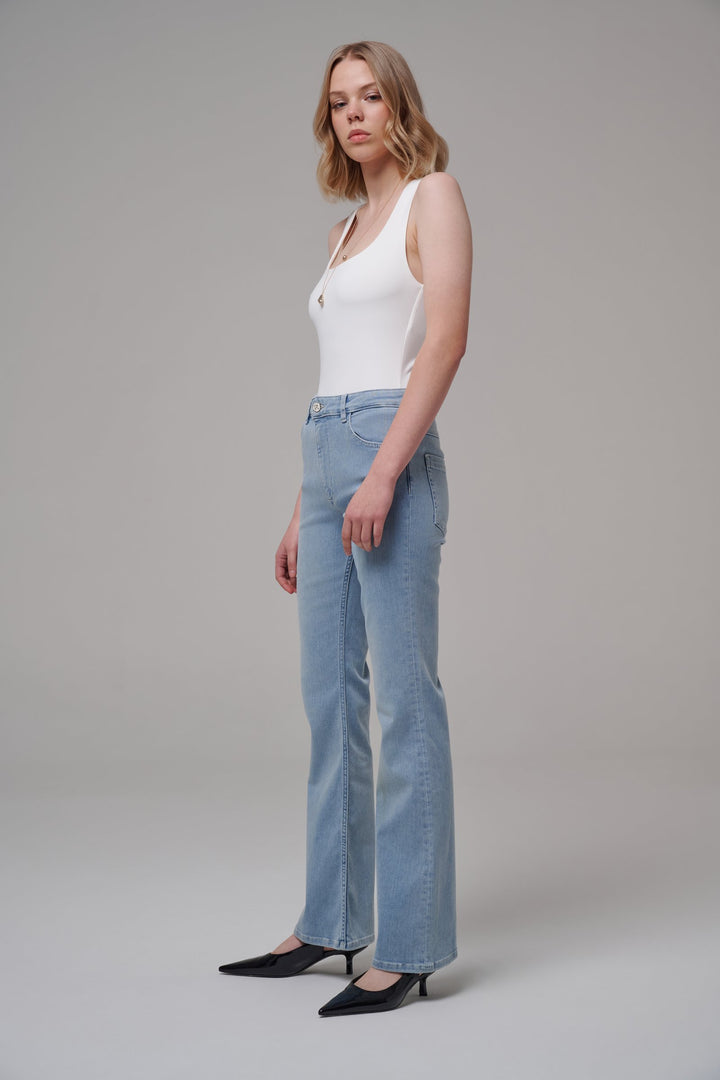 Monroe Medium Blue