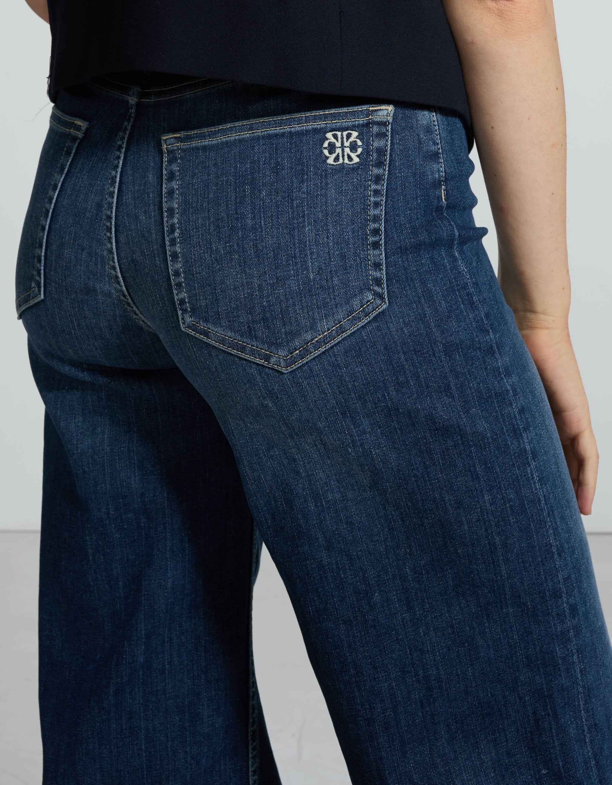 Patxi Medium Blue - detail view - ReikoParis