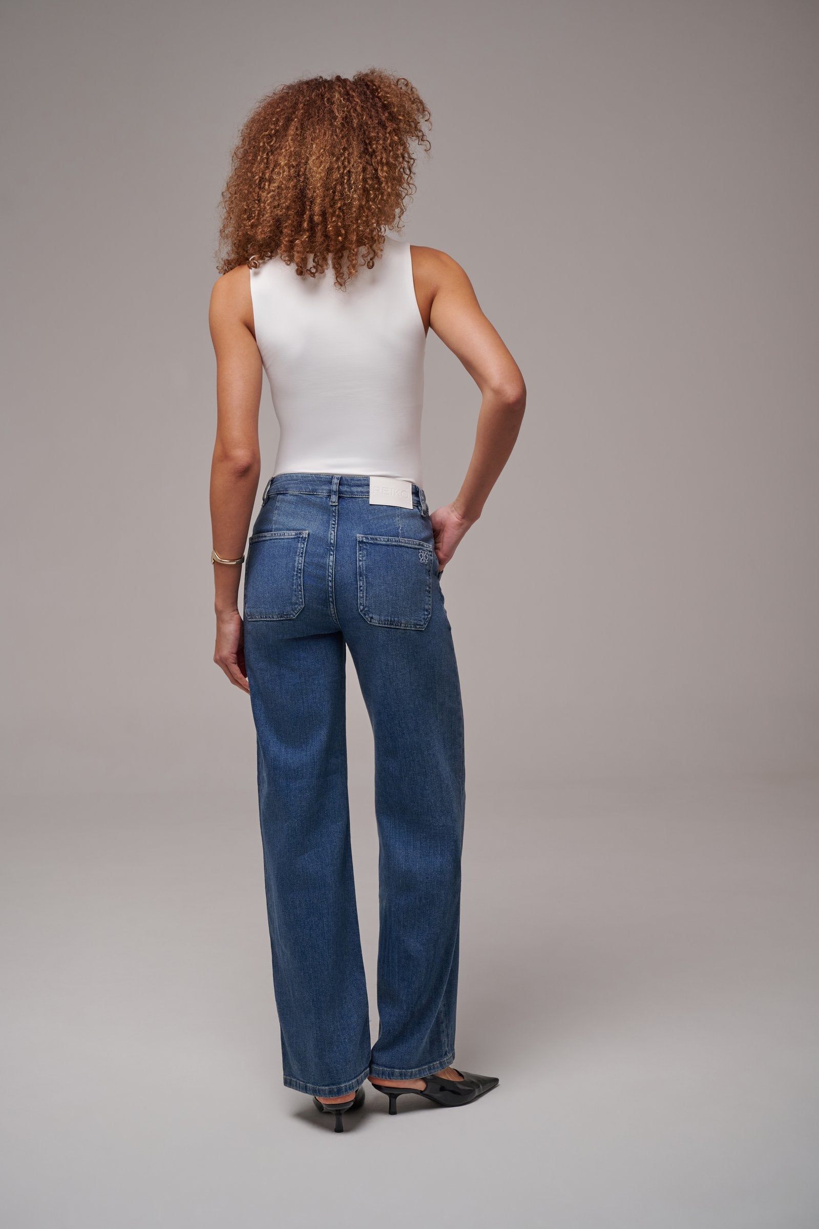 Pom Medium Blue