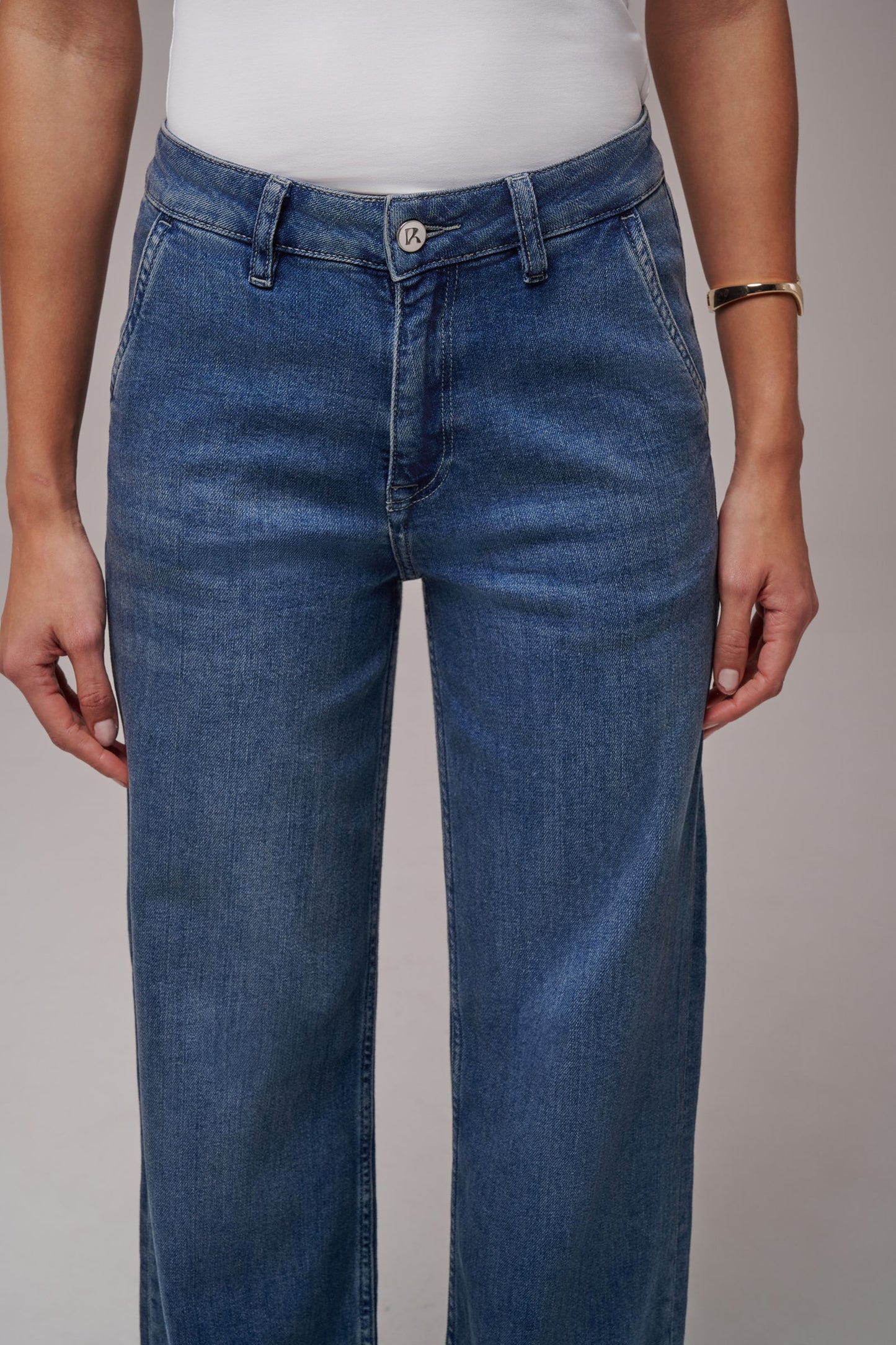 Pom Medium Blue