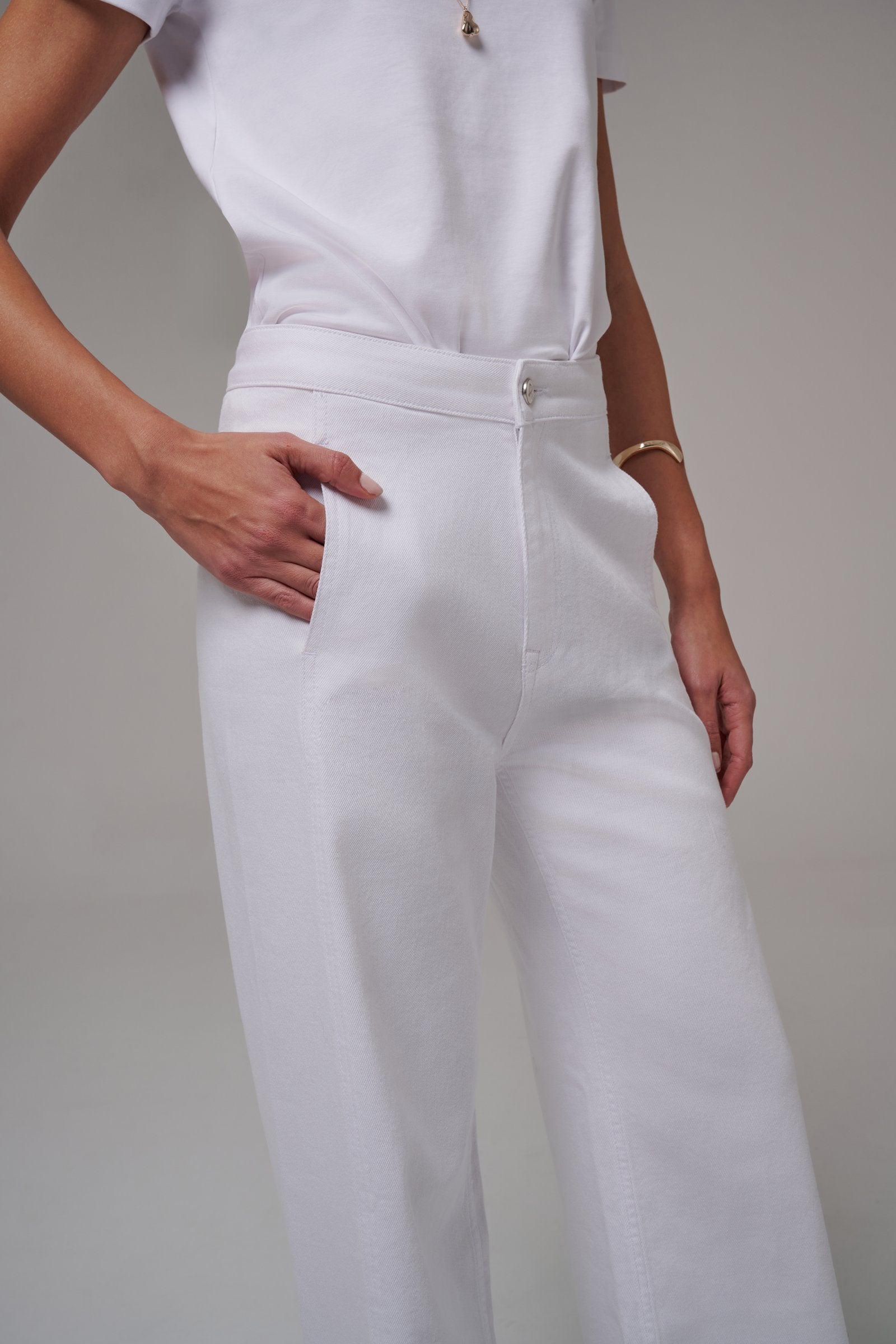 Pom Gypsy White